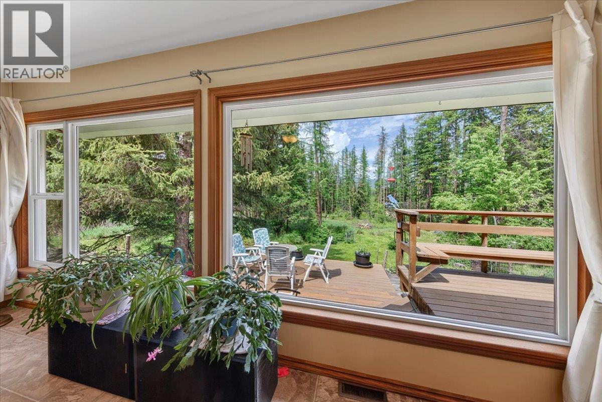 For sale: 8807 Highway 95A, Kimberley, British Columbia V1A3M6