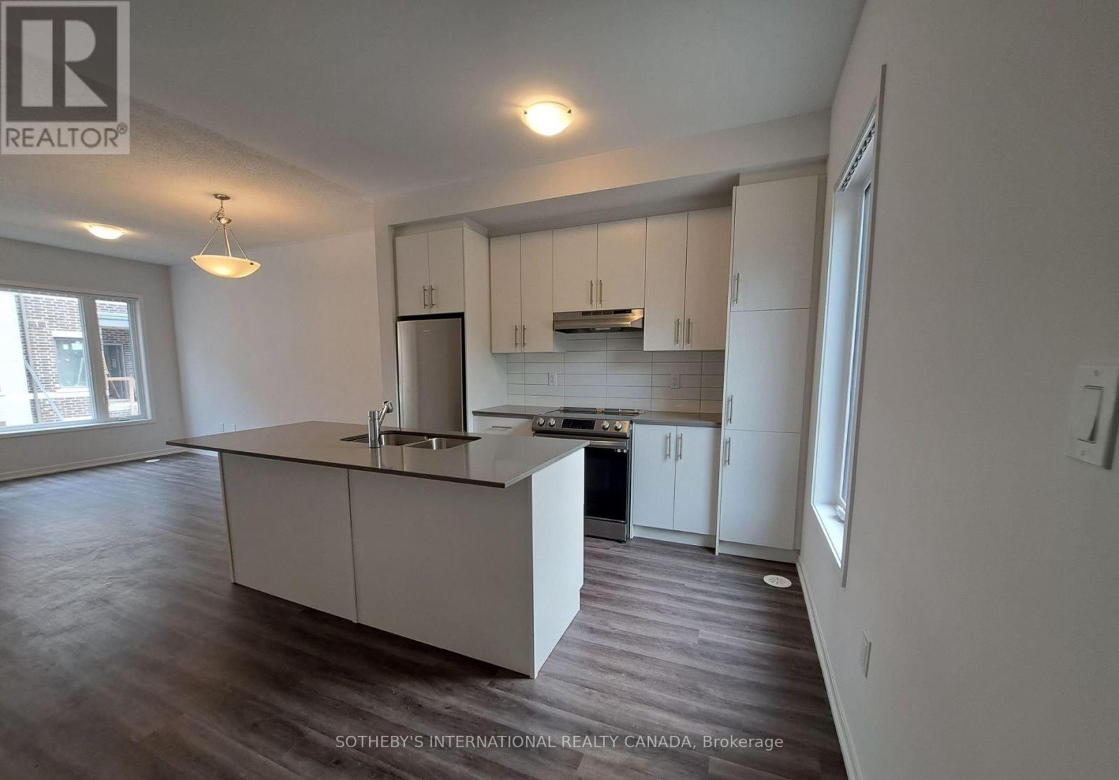 Row / Townhouse for Sale in 77 - 10 WILLIAM JACKSON WAY|Toronto (New Toronto), Ontario M8V3Y8 3