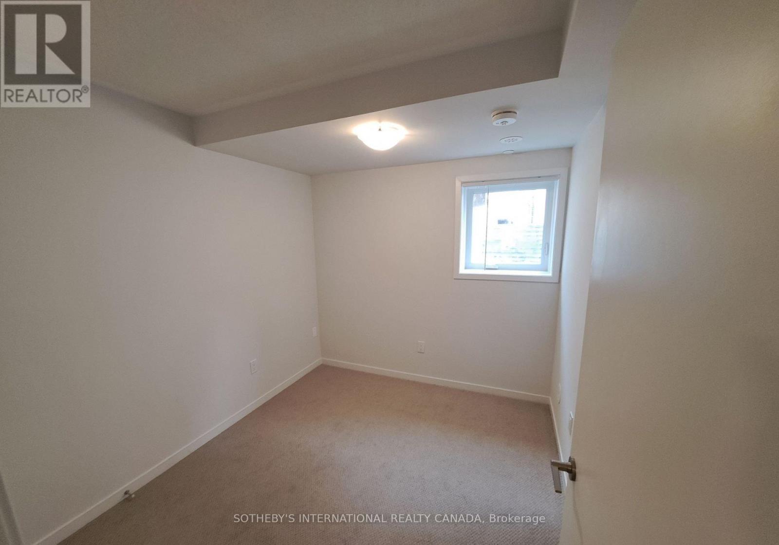 Row / Townhouse for Sale in 77 - 10 WILLIAM JACKSON WAY|Toronto (New Toronto), Ontario M8V3Y8 5