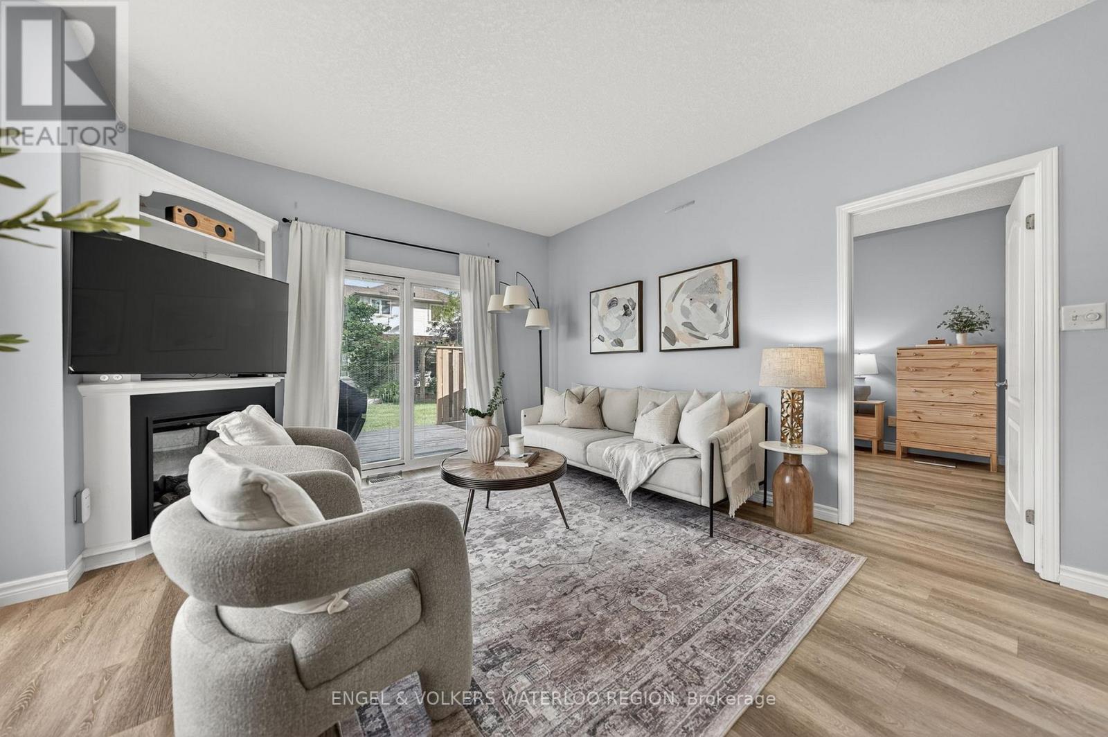 139 REIBER COURT, Waterloo, Ontario N2L6M9