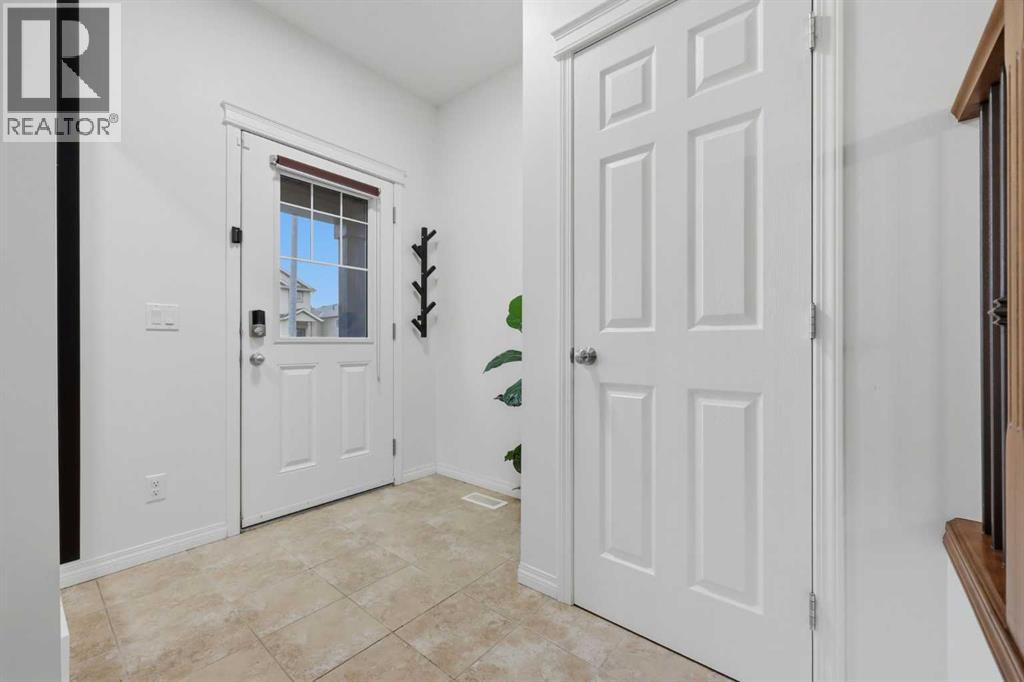 House for Sale in 35 Covecreek Place NE|Calgary, Alberta T3K0L3 5