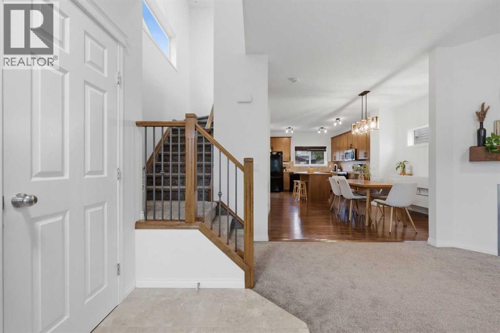House for Sale in 35 Covecreek Place NE|Calgary, Alberta T3K0L3 3