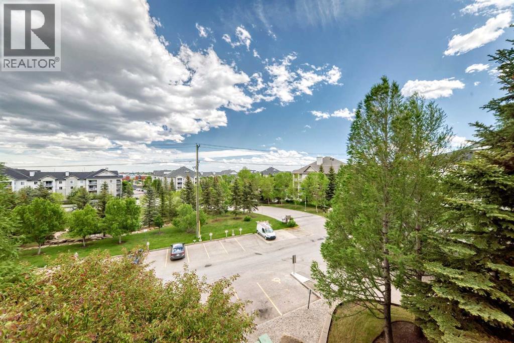Apartment for Sale in 307, 7 Somervale View SW|Calgary, Alberta T2Y4A9 3
