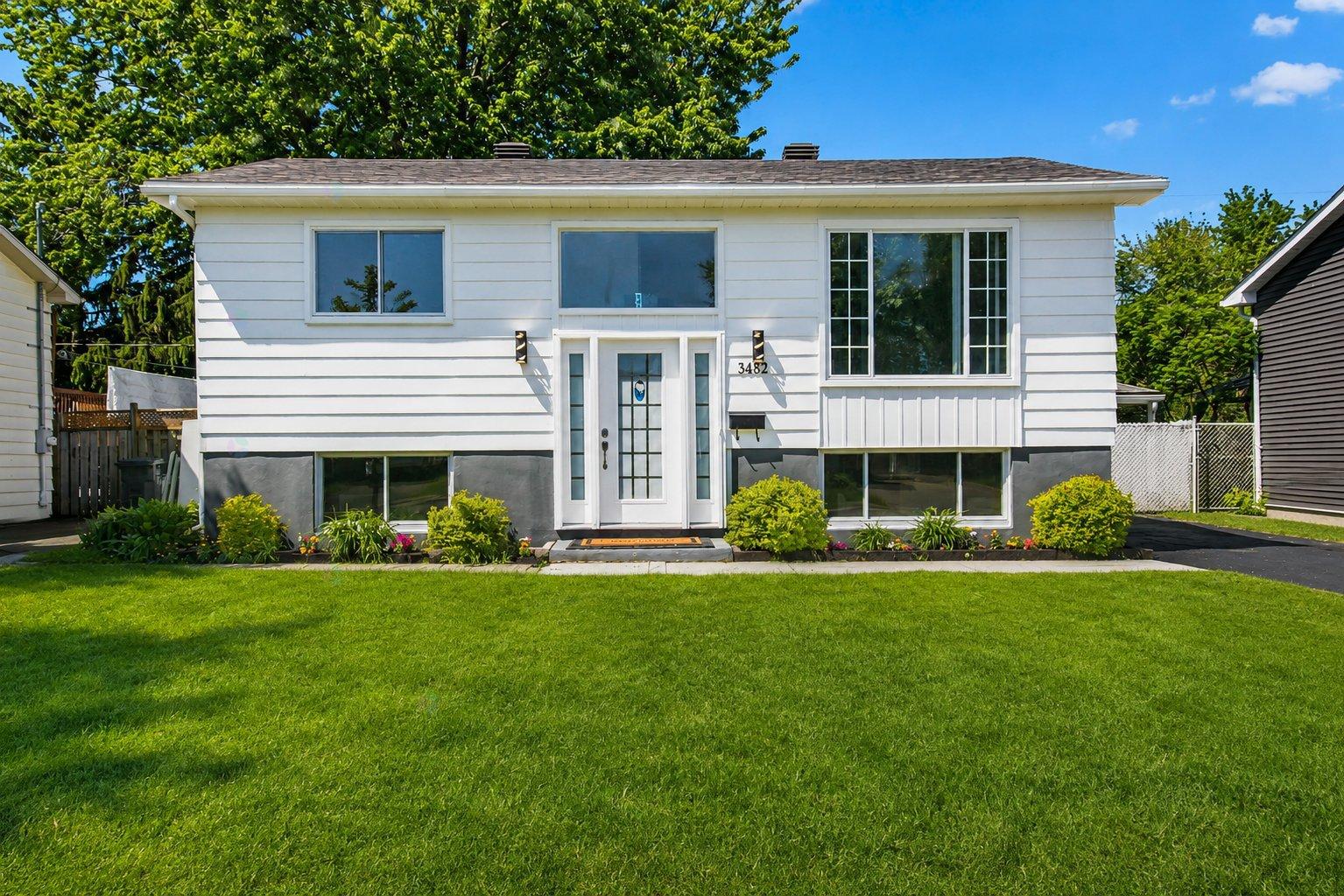 3482 Rue Didier, Laval (Fabreville), Quebec H7P3K3