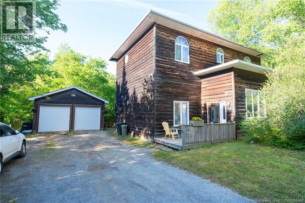 13 Iona Avenue, Rothesay, New Brunswick E2E3H6