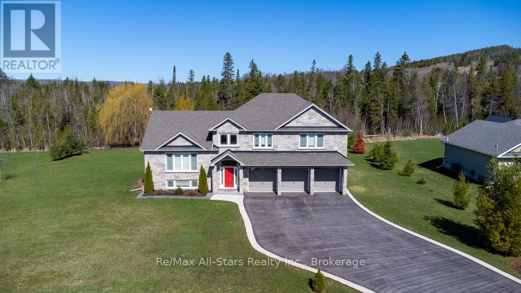 15 RUSTLEWOOD AVENUE