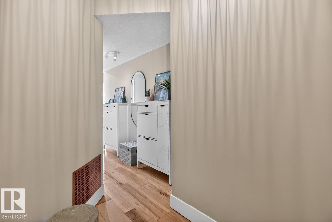 埃德蒙顿 Garneau 社区|3卧2卫现代精装公寓|Whyte Avenue 核心地段 - 2