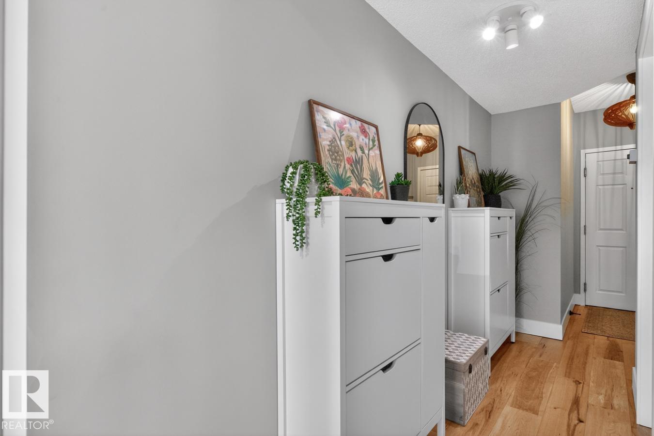 埃德蒙顿 Garneau 社区|3卧2卫现代精装公寓|Whyte Avenue 核心地段 - 4