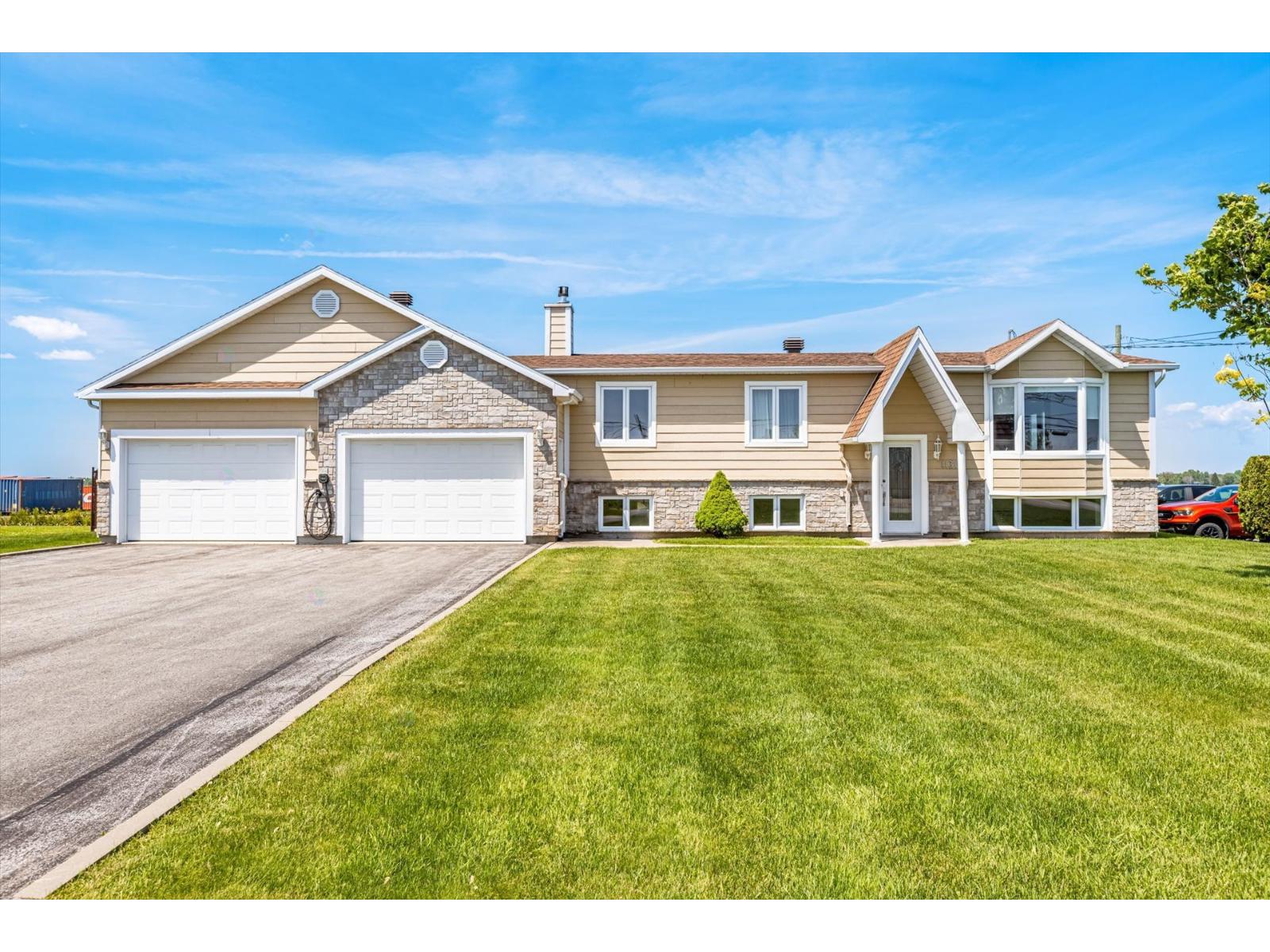 1131 Boul. St-Laurent E., Louiseville, Quebec J5V2L4