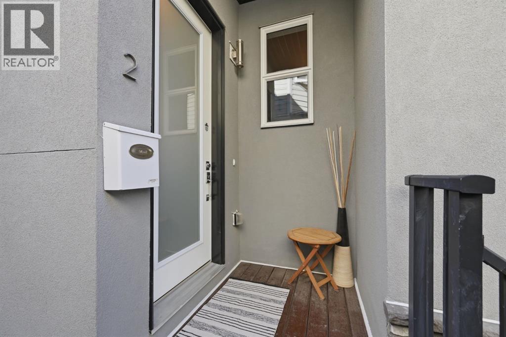 Row / Townhouse for Sale in 2, 4620 17 Avenue NW|Calgary, Alberta T3B0P3 2