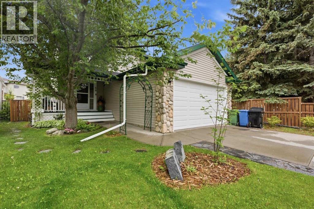 House for Sale in 60 Chaparral Way SE|Calgary, Alberta T2X3K6 2
