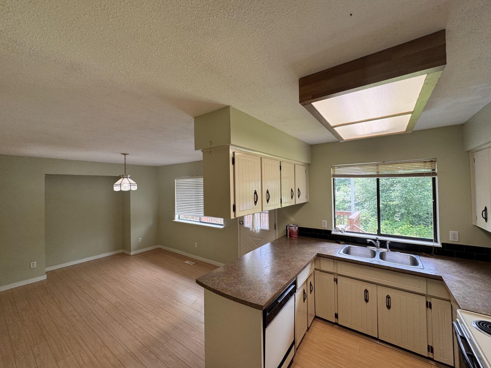 はかせ　緑ST For sale: 8839 156A STREET, Surrey, British Columbia V4N2Y2