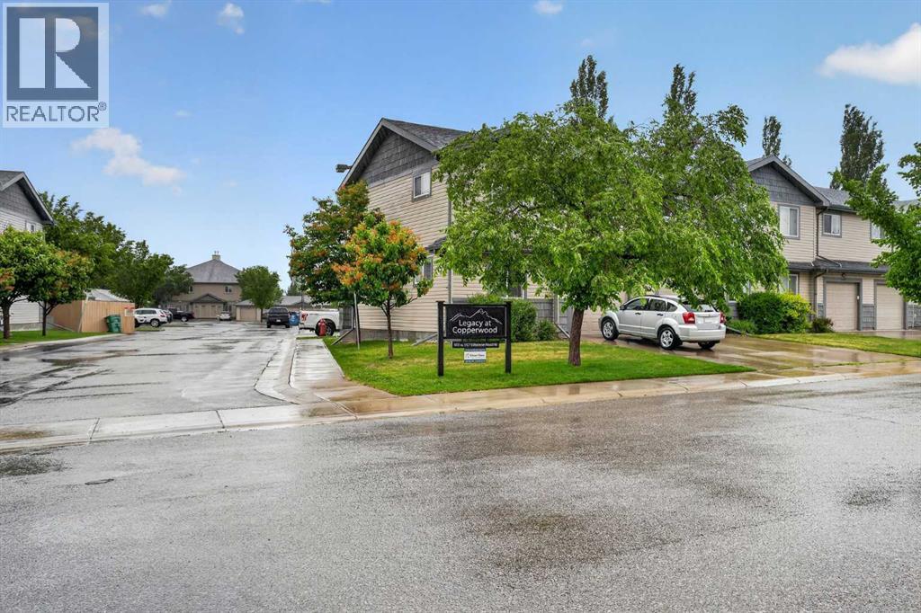 7, 129 Silkstone Road W, Lethbridge, Alberta T1J3H6