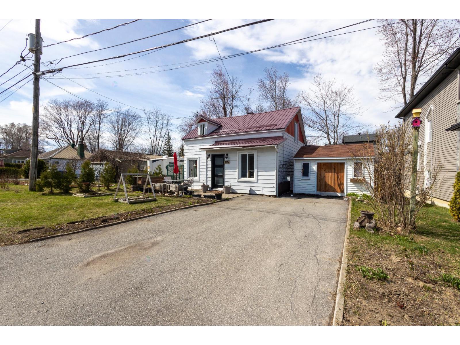 25 Rue Dorais, Châteauguay, Quebec J6K5B2
