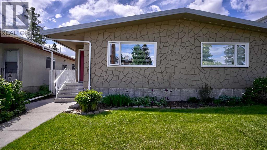 Duplex for Sale in 2037 50 Avenue SW|Calgary, Alberta T2T2W4