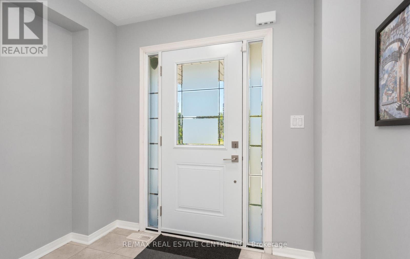 Row / Townhouse for Sale in 49 TEAL CREST CIRCLE|Brampton (Credit Valley), Ontario L6X2Z5 4