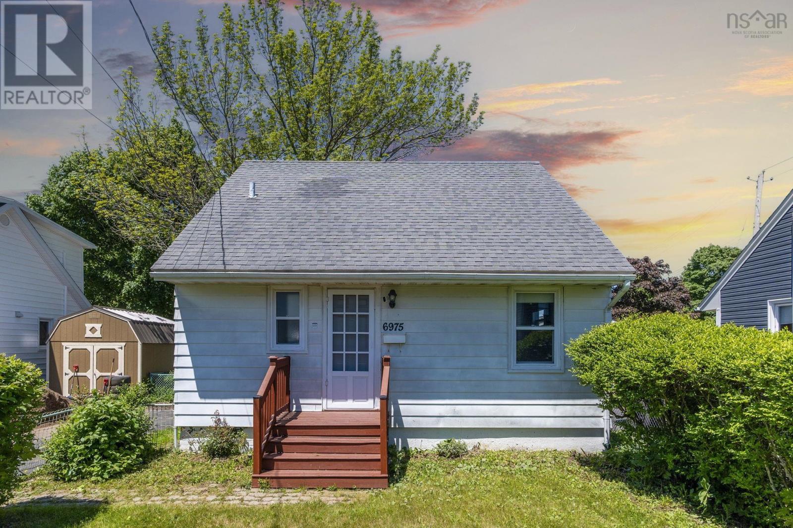 6975 Ward Avenue Avenue, Halifax, Nova Scotia B3L2K6