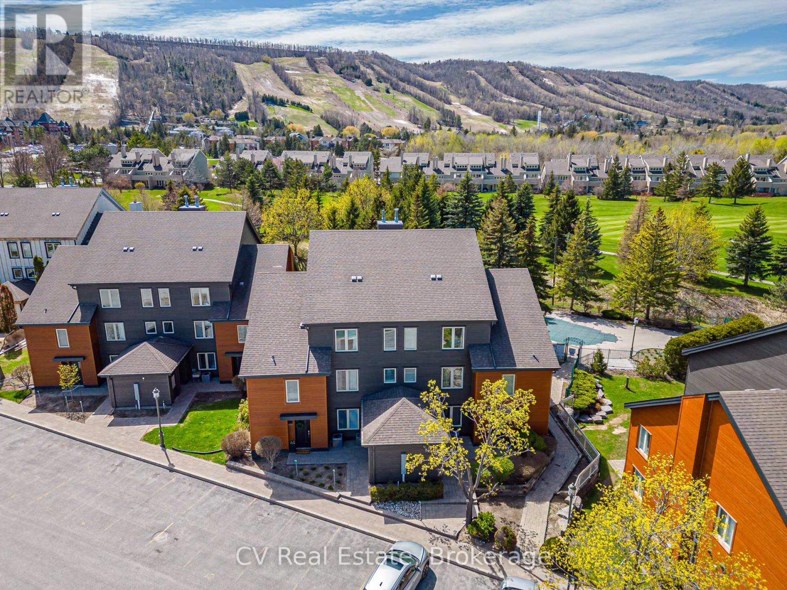 105 - 110 FAIRWAY COURT