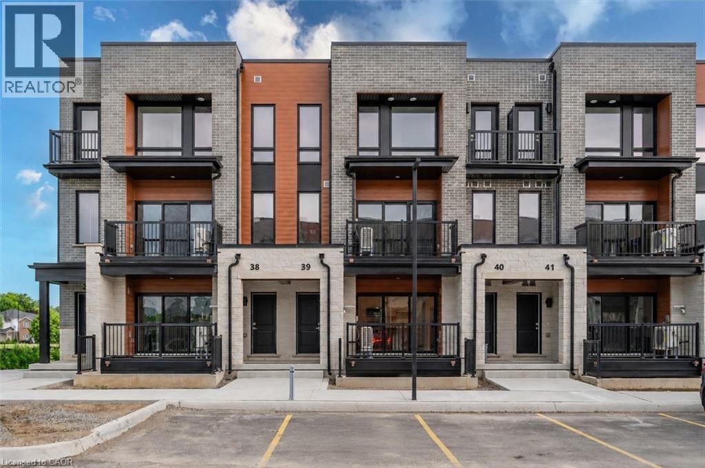 525 ERINBROOK Drive Unit# B039, Kitchener, Ontario N2E0L4