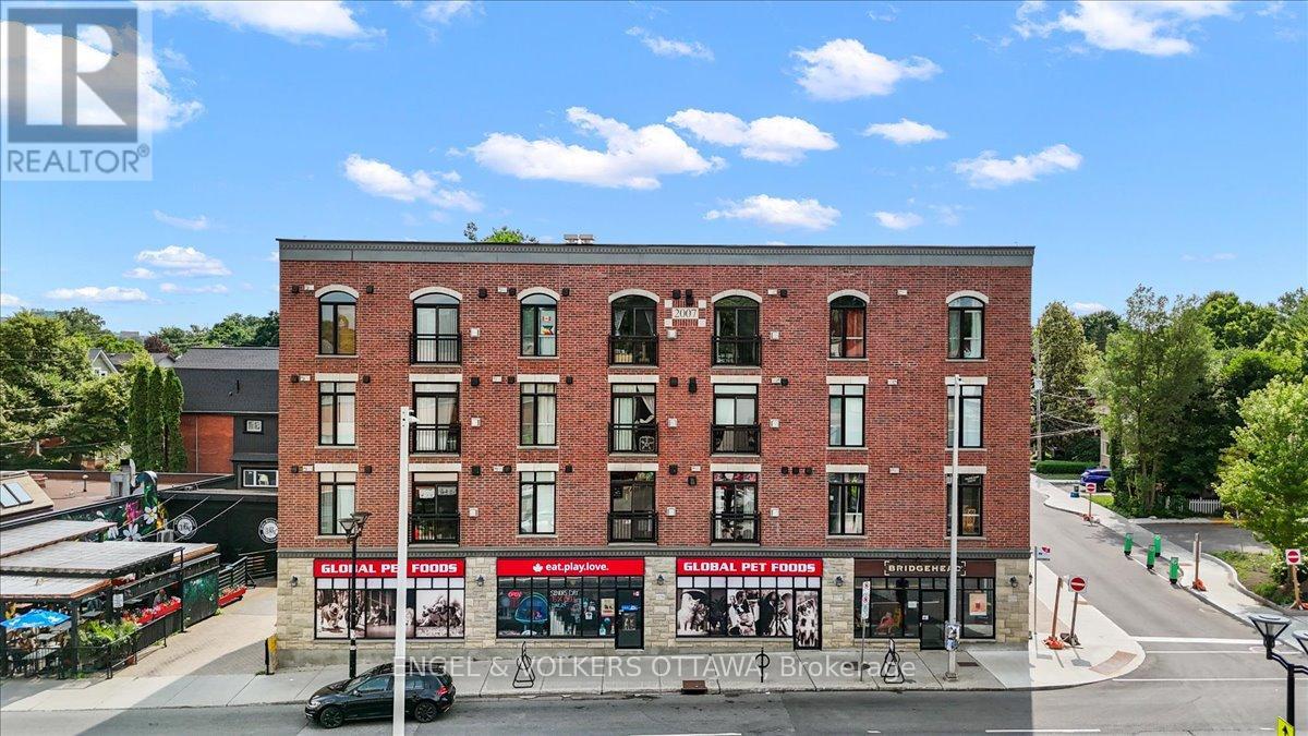205 - 6 GROVE AVENUE, Ottawa, Ontario K1S3A6