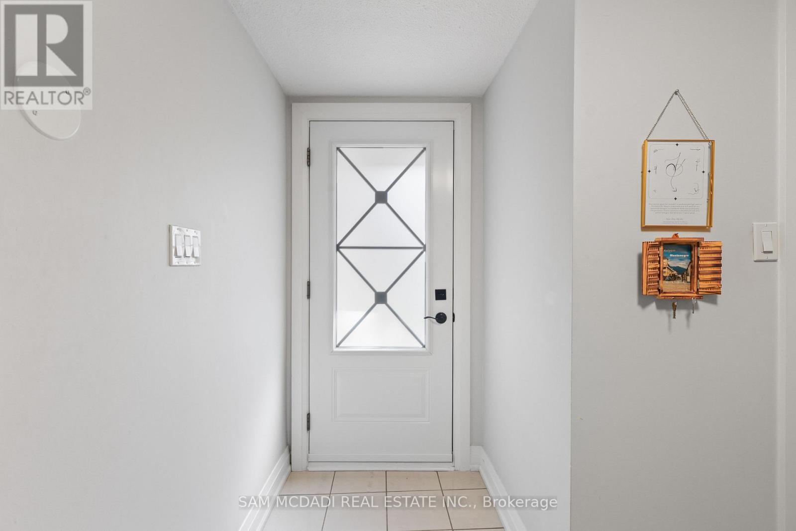 Row / Townhouse for Sale in 45 - 3175 KIRWIN AVENUE|Mississauga (Cooksville), Ontario L5A3M4