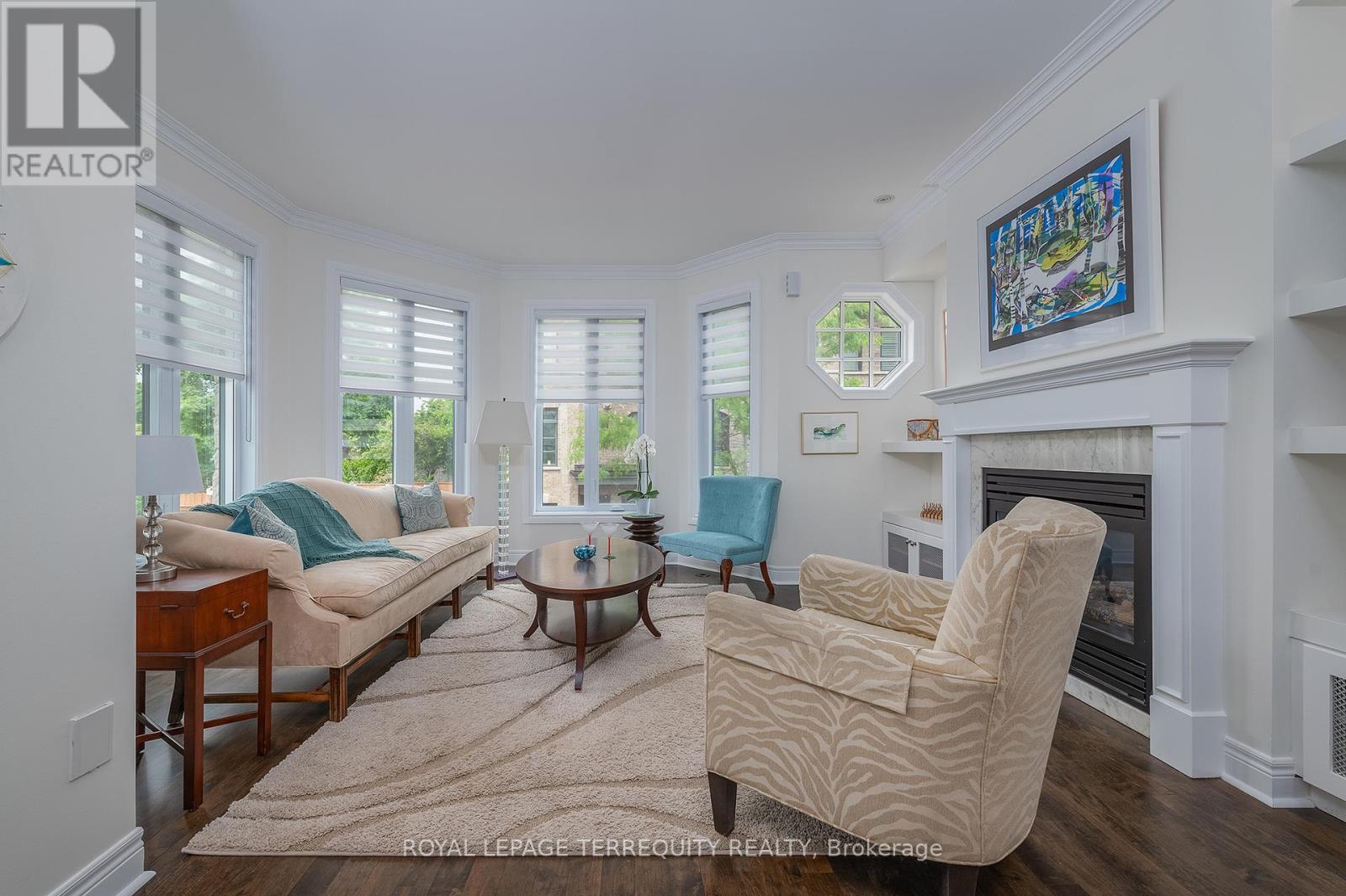 Row / Townhouse for Sale in 69 LOBO MEWS|Toronto (Islington-City Centre West), Ontario M8Z0B2 4
