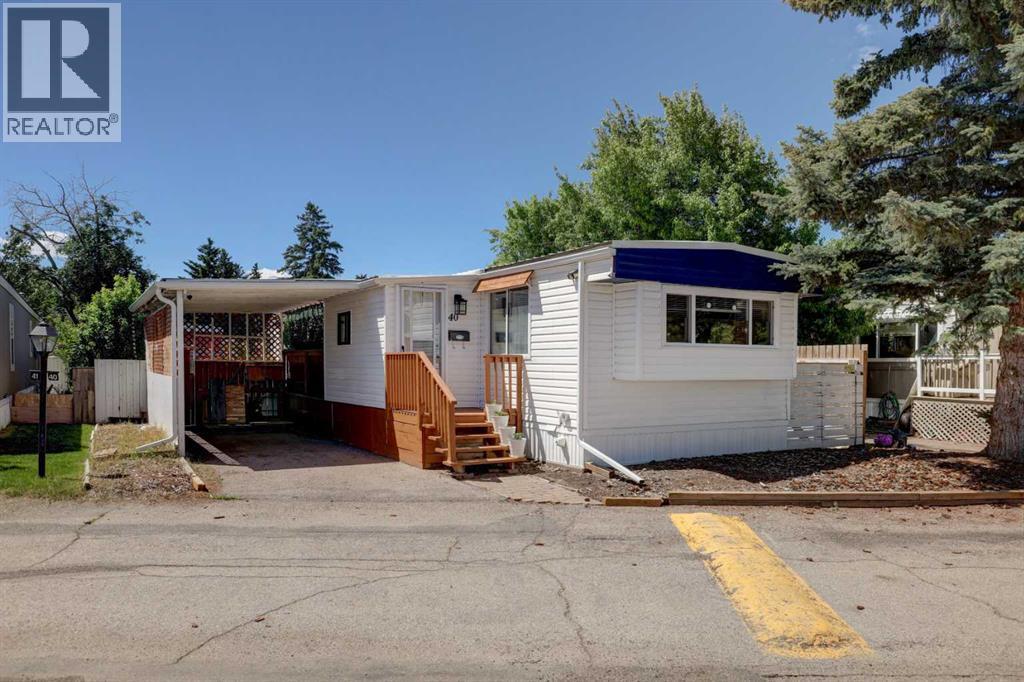 Manufactured Home for Sale in 40, 3223 83 Street NW|Calgary, Alberta T3B5M8