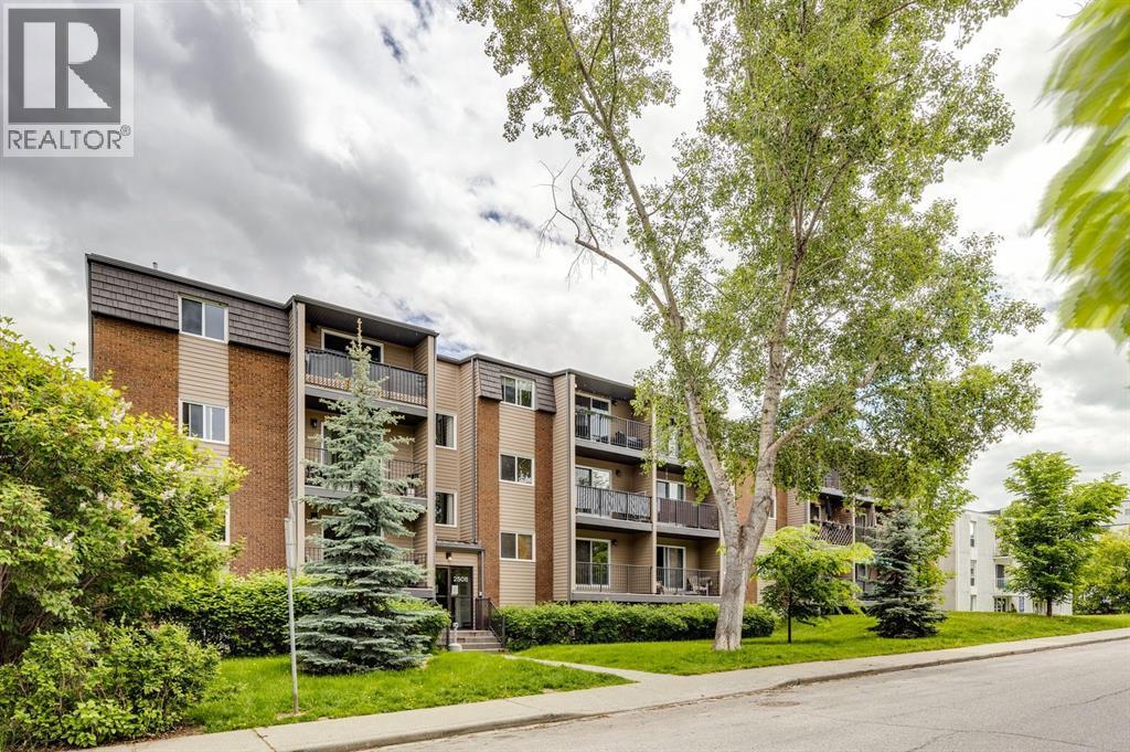 Apartment for Sale in 301, 2508 17 Street SW|Calgary, Alberta T2T4M8