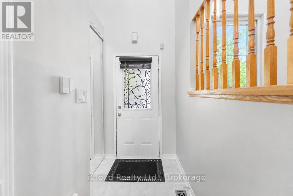 Row / Townhouse for Sale in 134 - 1480 BRITANNIA ROAD W|Mississauga (East Credit), Ontario L5V2K4 4