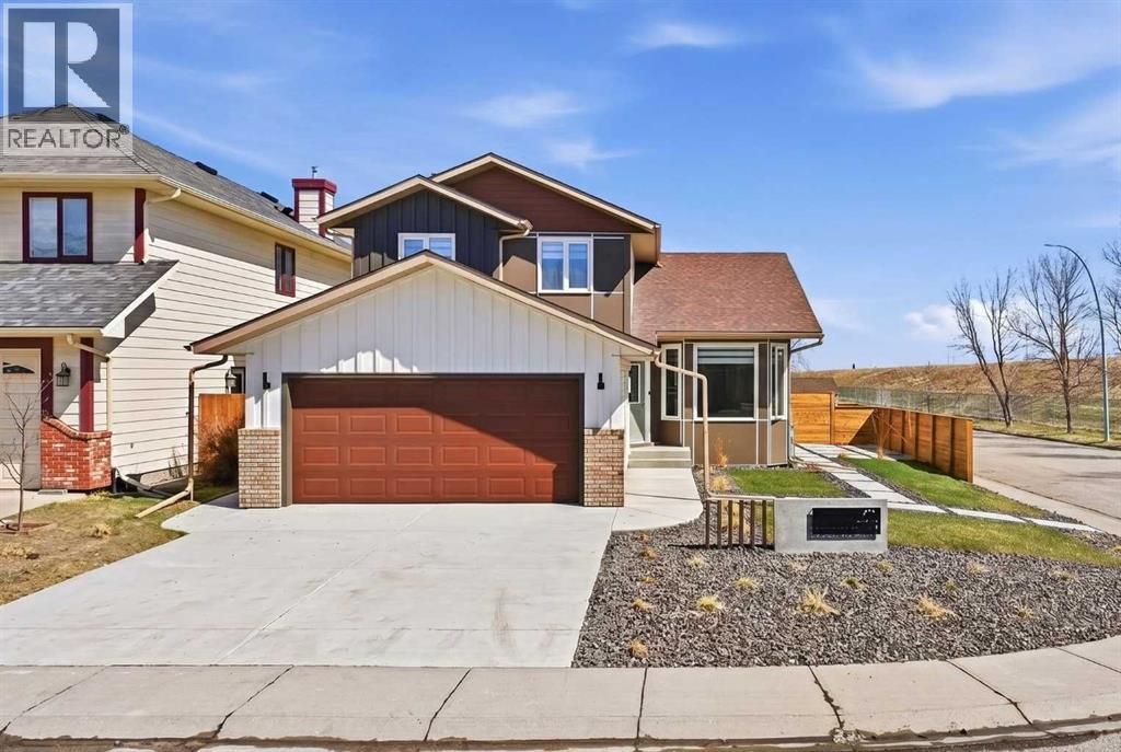 House for Sale in 42 Sunvista Crescent SE|Calgary, Alberta T2X3G2 2