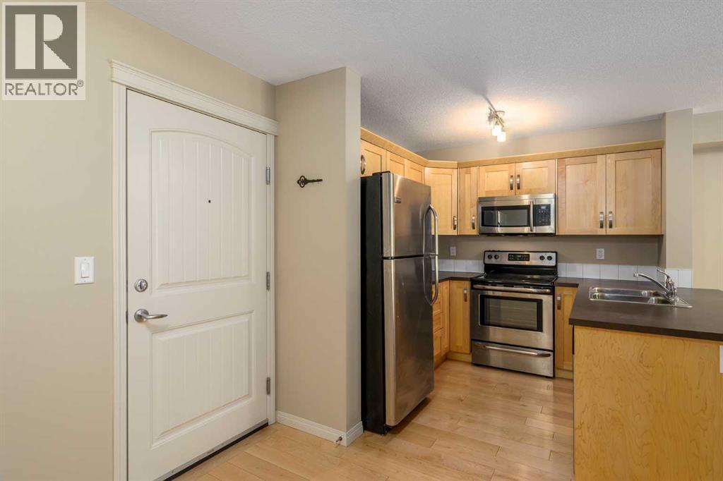 Apartment for Sale in 1113, 130 Panatella Street NW|Calgary, Alberta T3K0Y6 4
