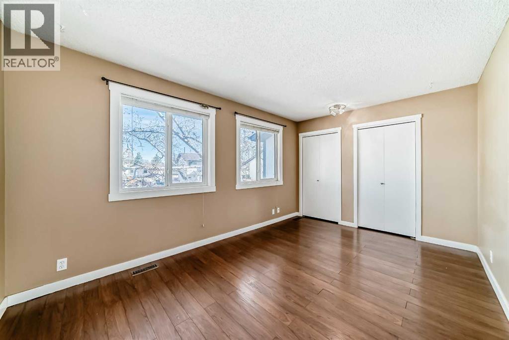 Duplex for Sale in 5 Falchurch Road NE|Calgary, Alberta T3J1G6 3