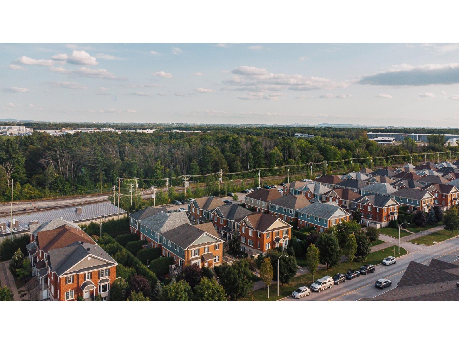 1922 Av. de la Gare, Mascouche, Quebec J7K0N9
