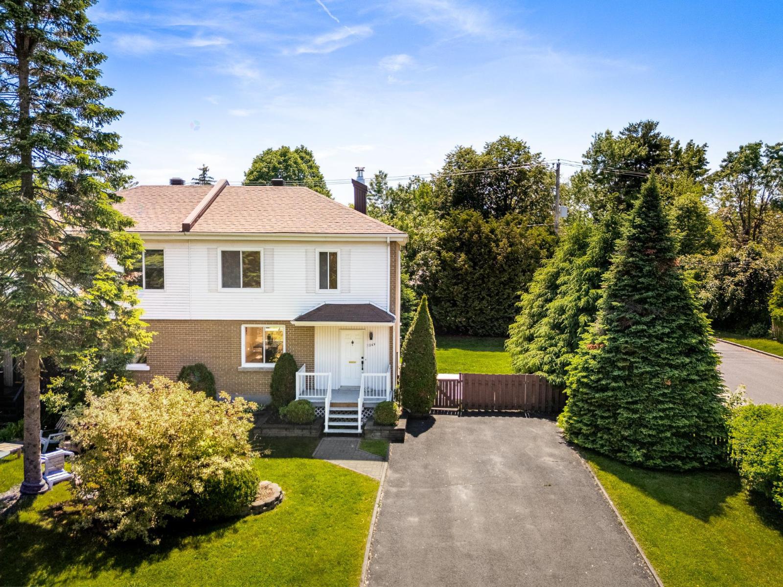 1269 Rue Dulude, Saint-Bruno-de-Montarville, Quebec J3V3N3