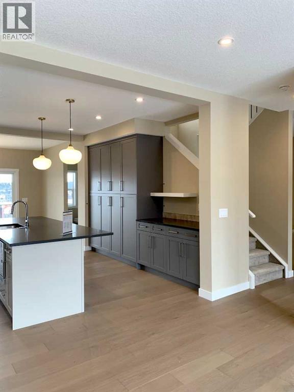 House for Sale in 152 Crimson Ridge Place|Calgary, Alberta T3L0K4 5