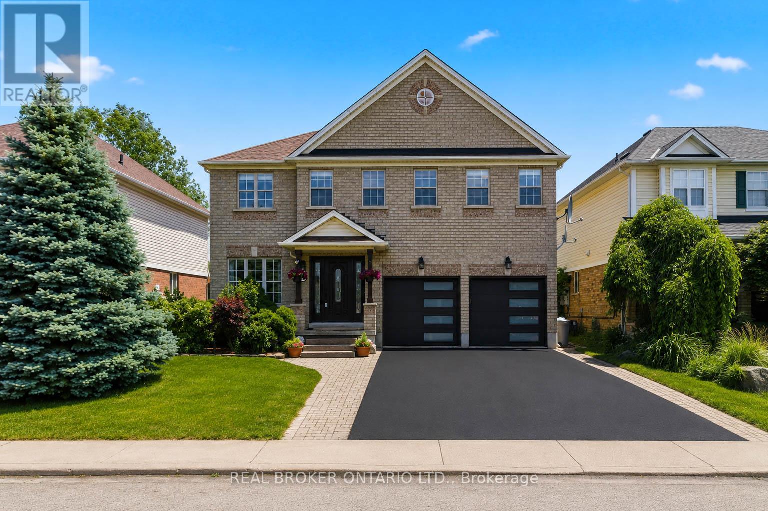 135 BLACKBURN DRIVE, Brantford, Ontario N3T6S8
