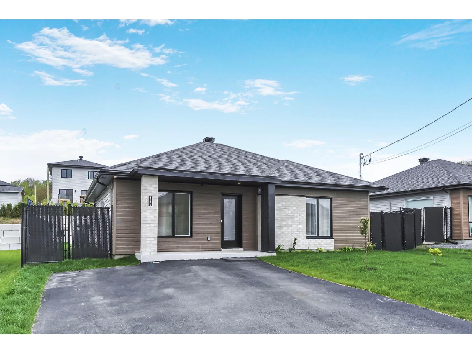 3071 Rue du Vallon, Saint-Félix-de-Valois, Quebec J0K2M0