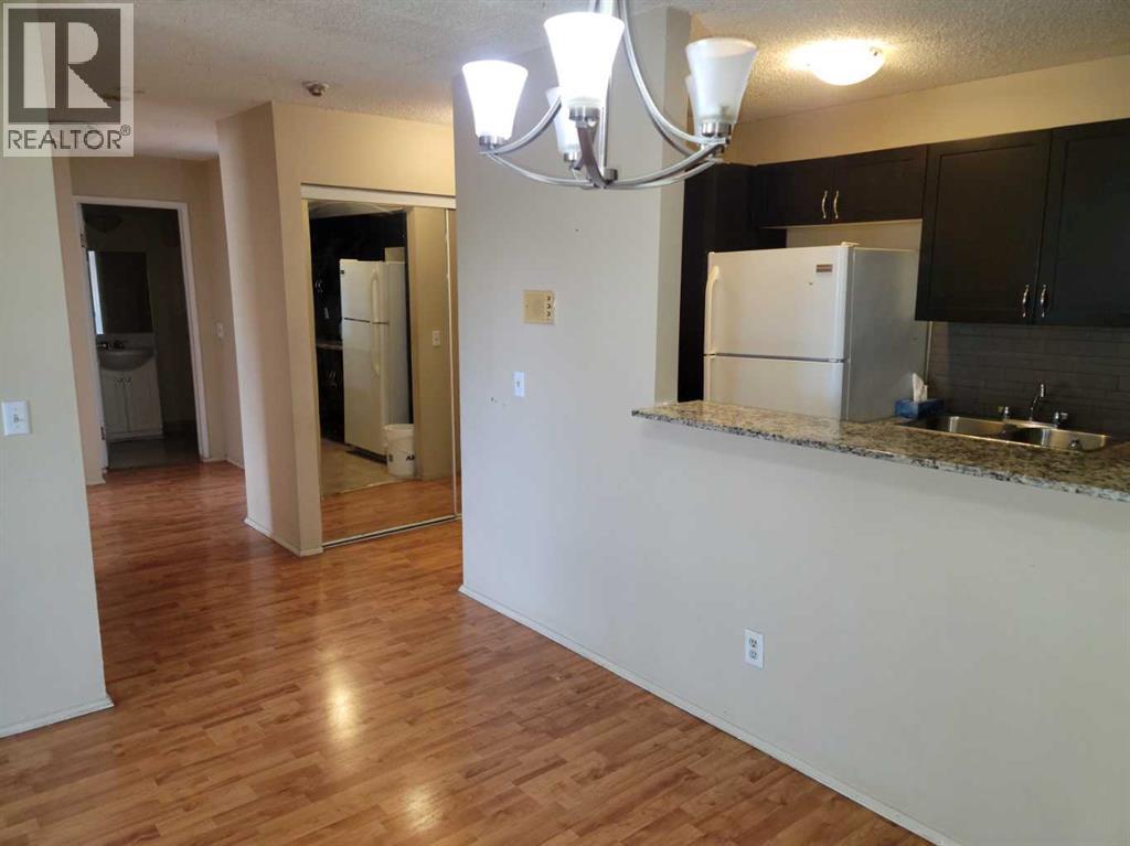 Apartment for Sale in 209, 1712 38 Street SE|Calgary, Alberta t2a1h1 2
