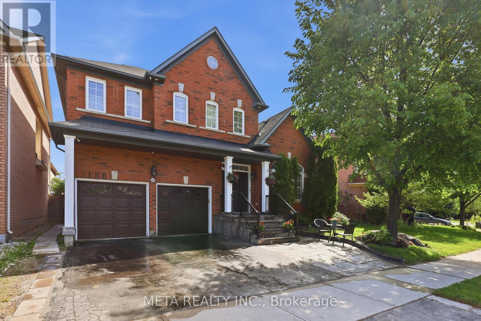 2299 STRATUS DRIVE