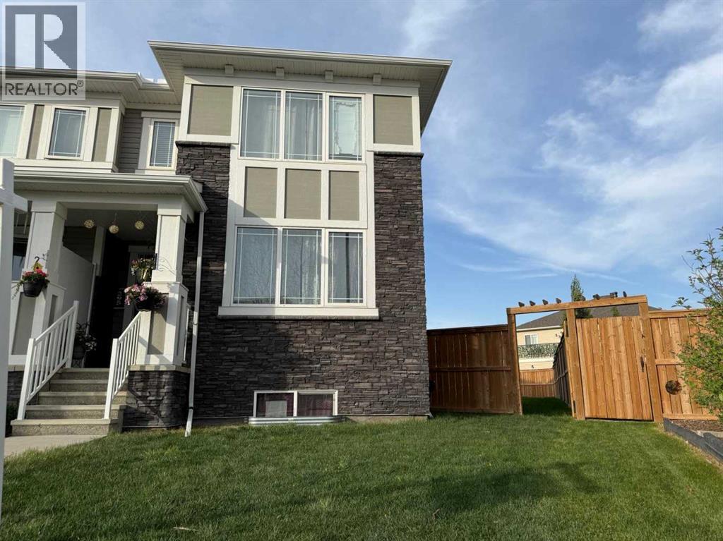Duplex for Sale in 295 Carrington Circle NW|Calgary, Alberta t3p0y6 2