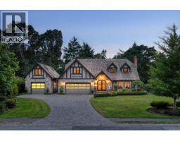 For sale: 2773 Arbutus Rd, Saanich, British Columbia V8N5X8 - 1040081 ...