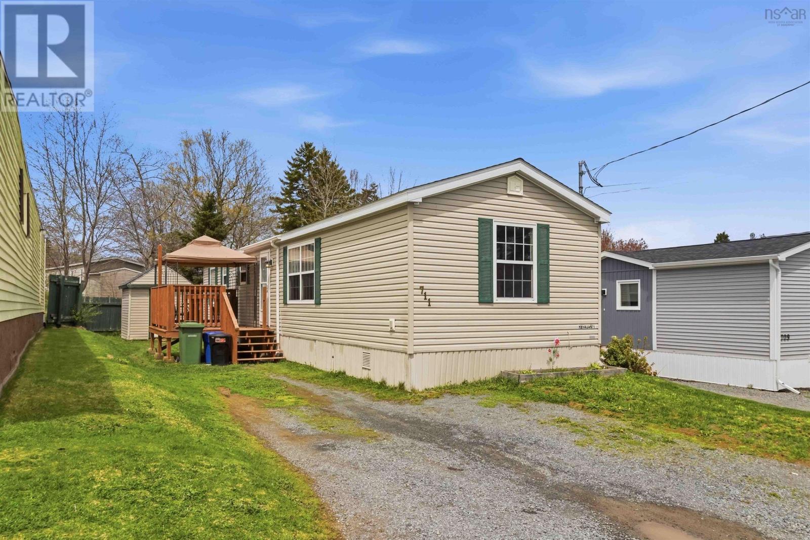 711 Fern Drive, Beaver Bank, Nova Scotia B4E1M1