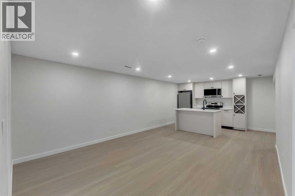 卡尔加里 Huntington Hills 5卧3卫平层独立屋｜全翻新｜带分租地下室 - 27
