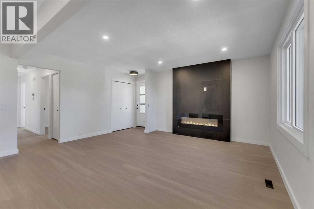 卡尔加里 Huntington Hills 5卧3卫平层独立屋｜全翻新｜带分租地下室 - 7