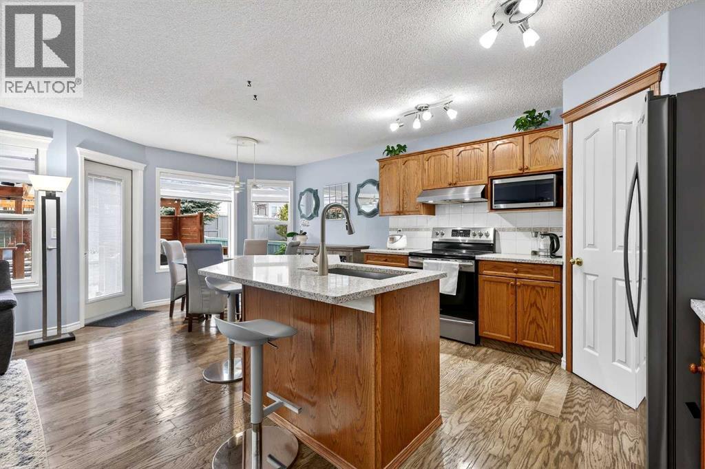 House for Sale in 129 Bridlewood Way SW|Calgary, Alberta T2Y3S8 5