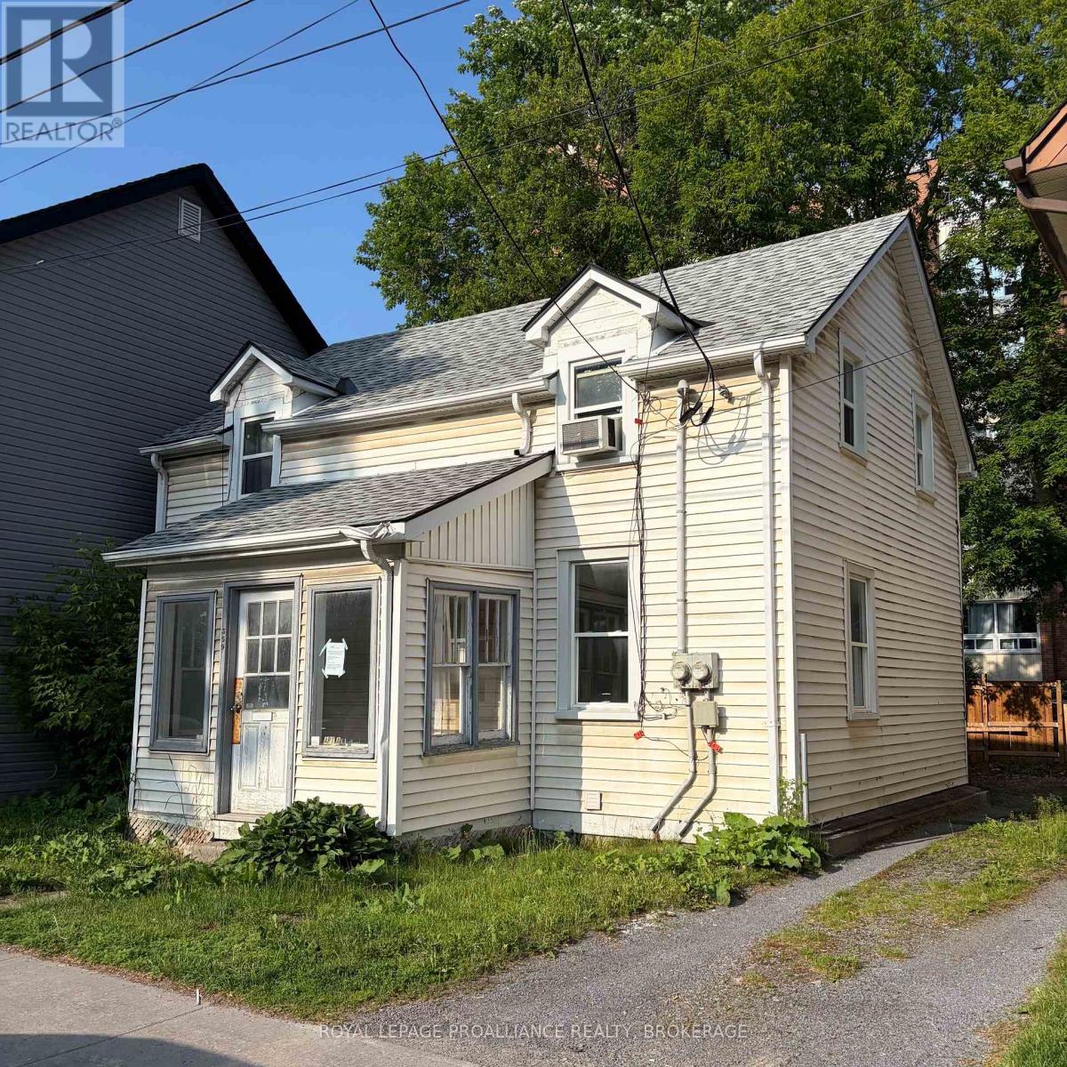 359 DIVISION STREET, Kingston (East of Sir John A. Blvd), Ontario K7K4A4