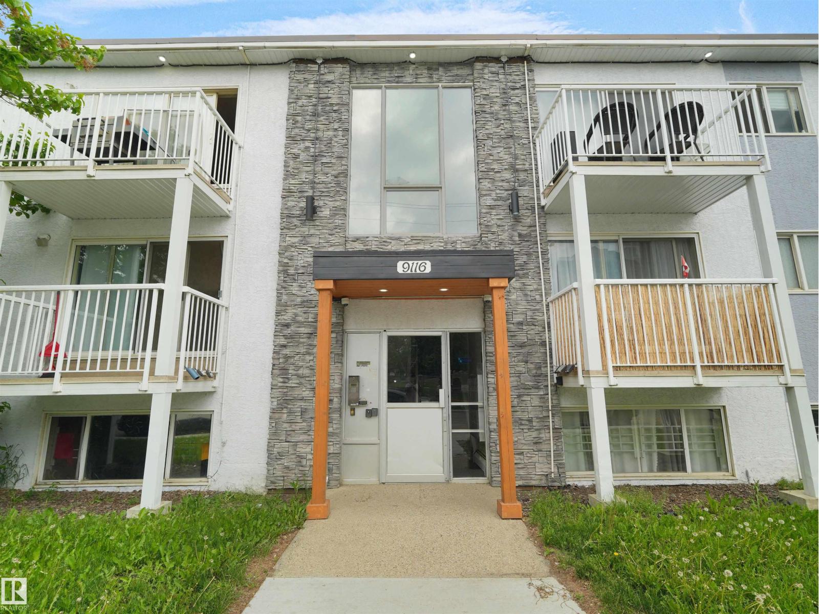 #204 9116 106 AV NW, Edmonton, Alberta T5H0M9