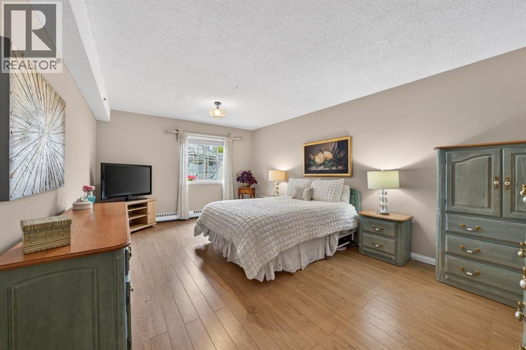 卡尔加里 South Calgary 2卧2卫公寓｜朝南超大露台 1328 sqft - 16