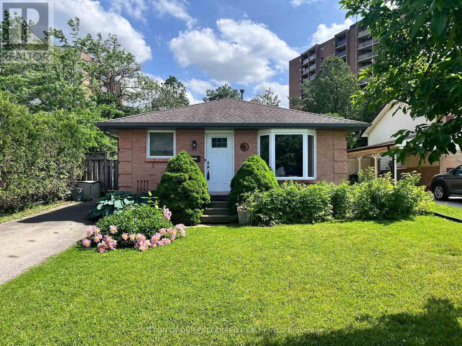 63 DUNDEE COURT, London South (South G), Ontario N6C5E4