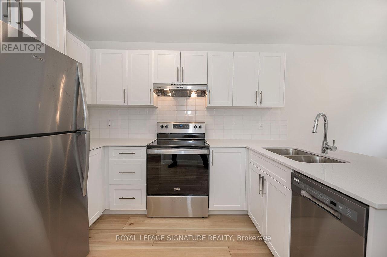 81 WOODMAN DRIVE N, Hamilton (Kentley), Ontario L8H2M5